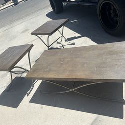 Coffe table & 2 side tables 