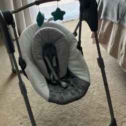Graco Slim Baby Swing