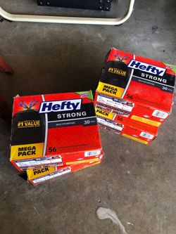 New 4 boxes of hefty black trash bags 30 gallon