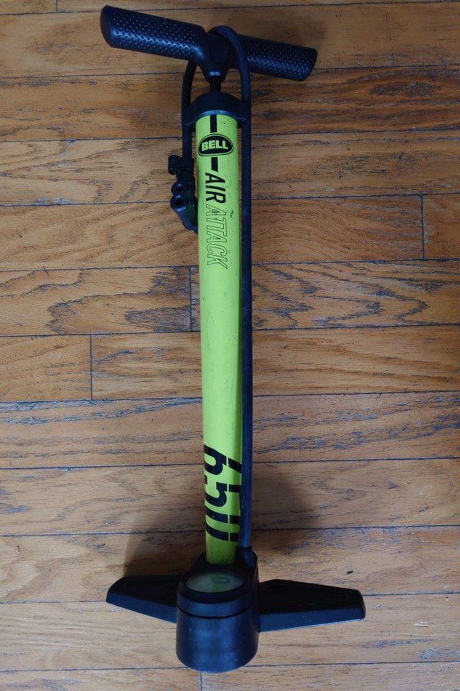 BELL AIR ATTACK 650 HIGH VOLUME FOOT PUMP IDEAL EBIKE AND KICKSCOOTERS