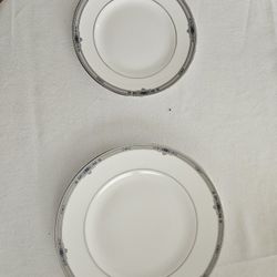 Wedgwood Bone China (6 Dinner, 6 Salad, & , Dessert Plates)