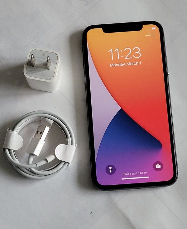 iPhone.. X , 256GB , Únlocked for all Company Carrier , Excellent Condition