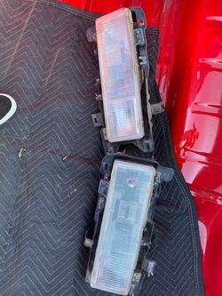 Nissan 720 Old School Maxima Lights