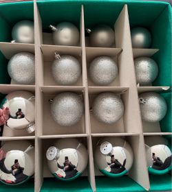 24ct Silver & White Ornemants