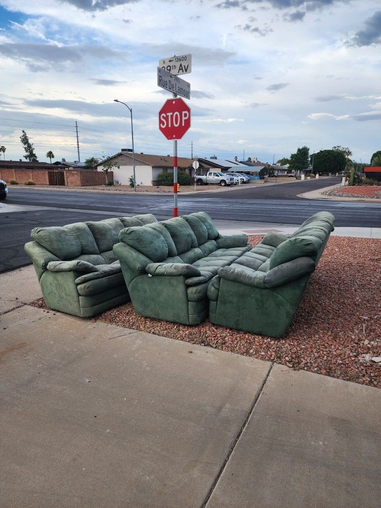 Free Couches 