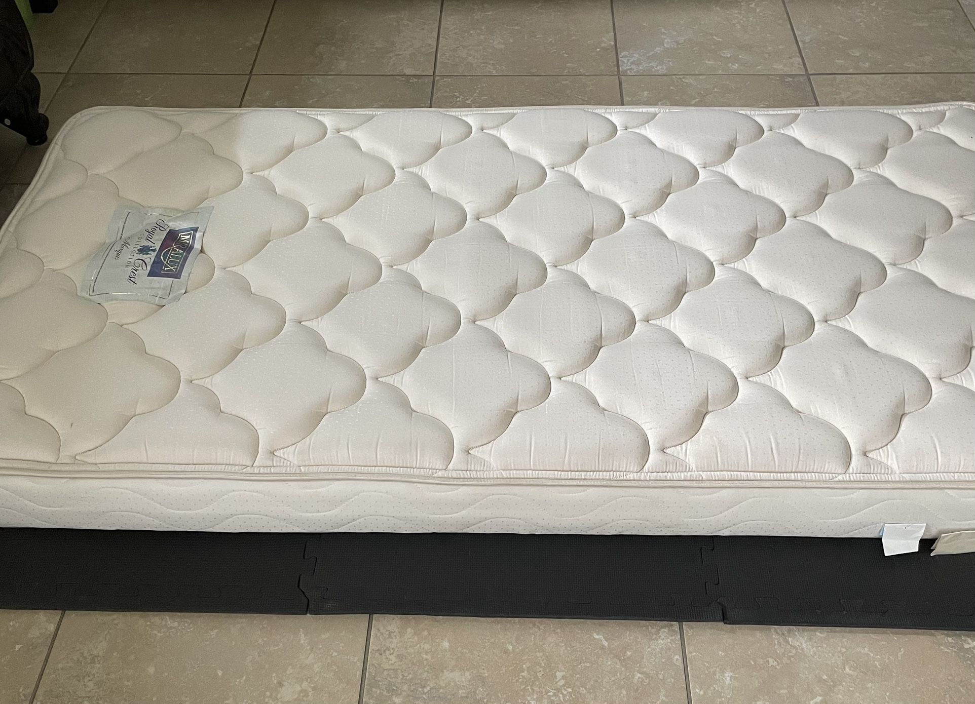 Twin Size Sponge Mattress 