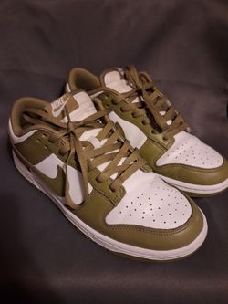 Men’s Nike Dunk Low Retro “Pacific Moss” Size-9.5 White Green