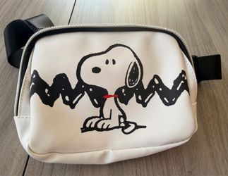 Snoopy fanny pack *NEW*