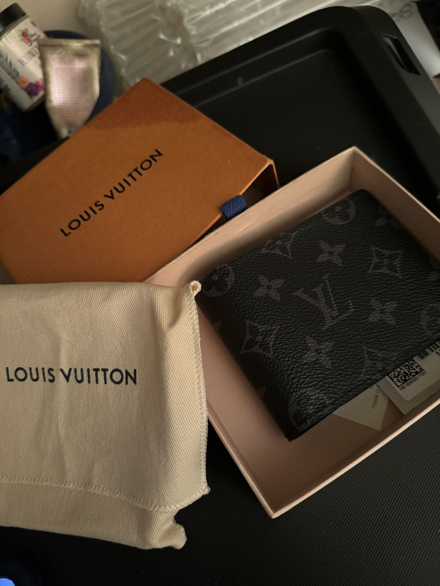 Authentic Louis Vuitton Wallet For Sale ! Brand New