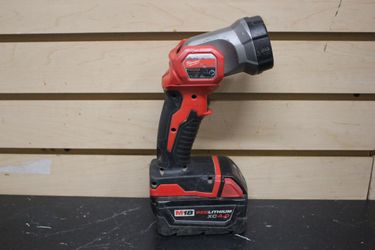 Milwaukee 2735-20 M18 LED Work Light With Battery