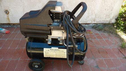Central pneumatic air compressor 2hp 8 gallon