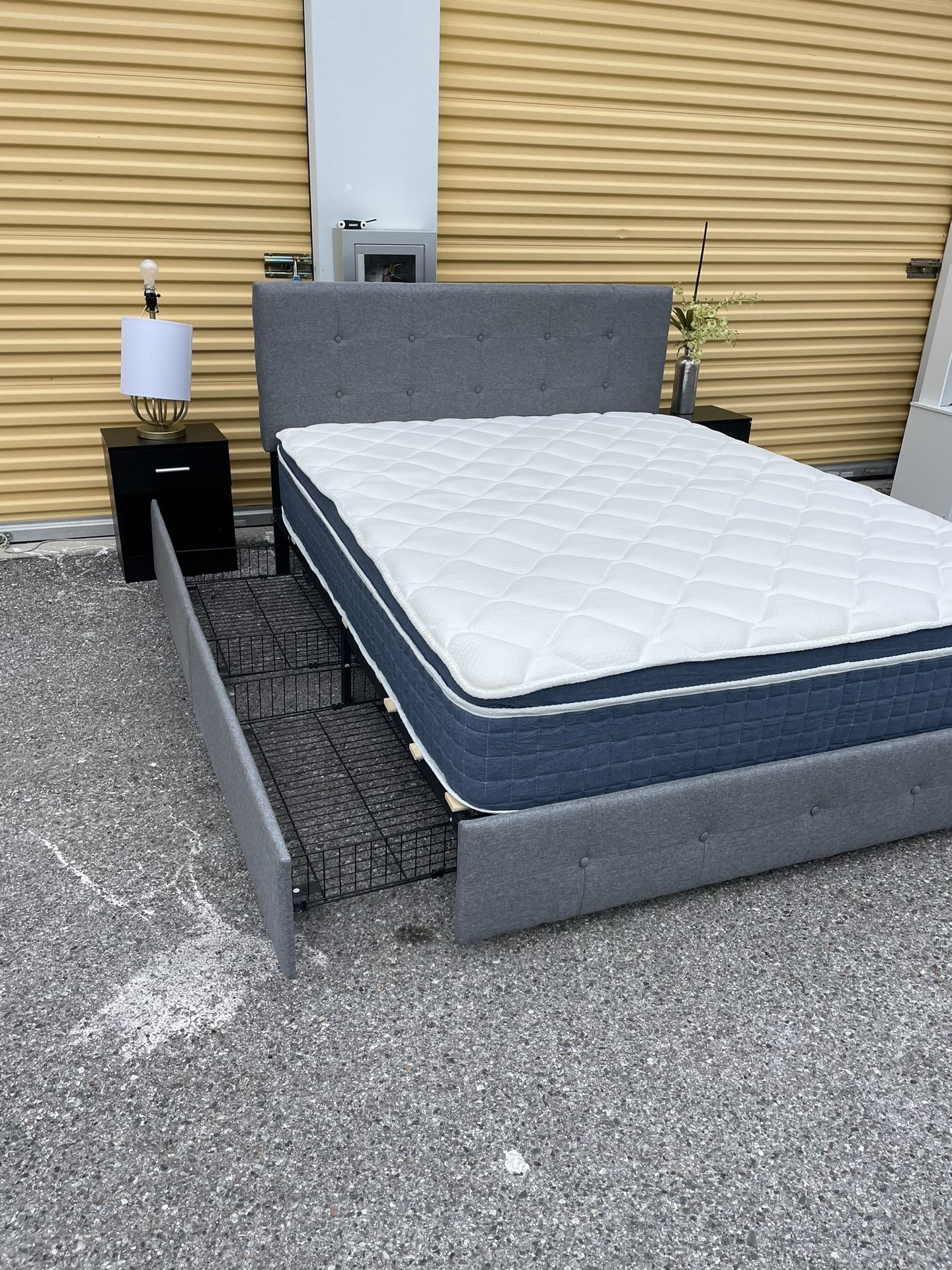 Queen Bedroom Set With Mattress