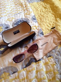 Genuine CHANEL 5095-B Women sunglasses light pink frame with case for Sale  in San Pablo, CA - OfferUp