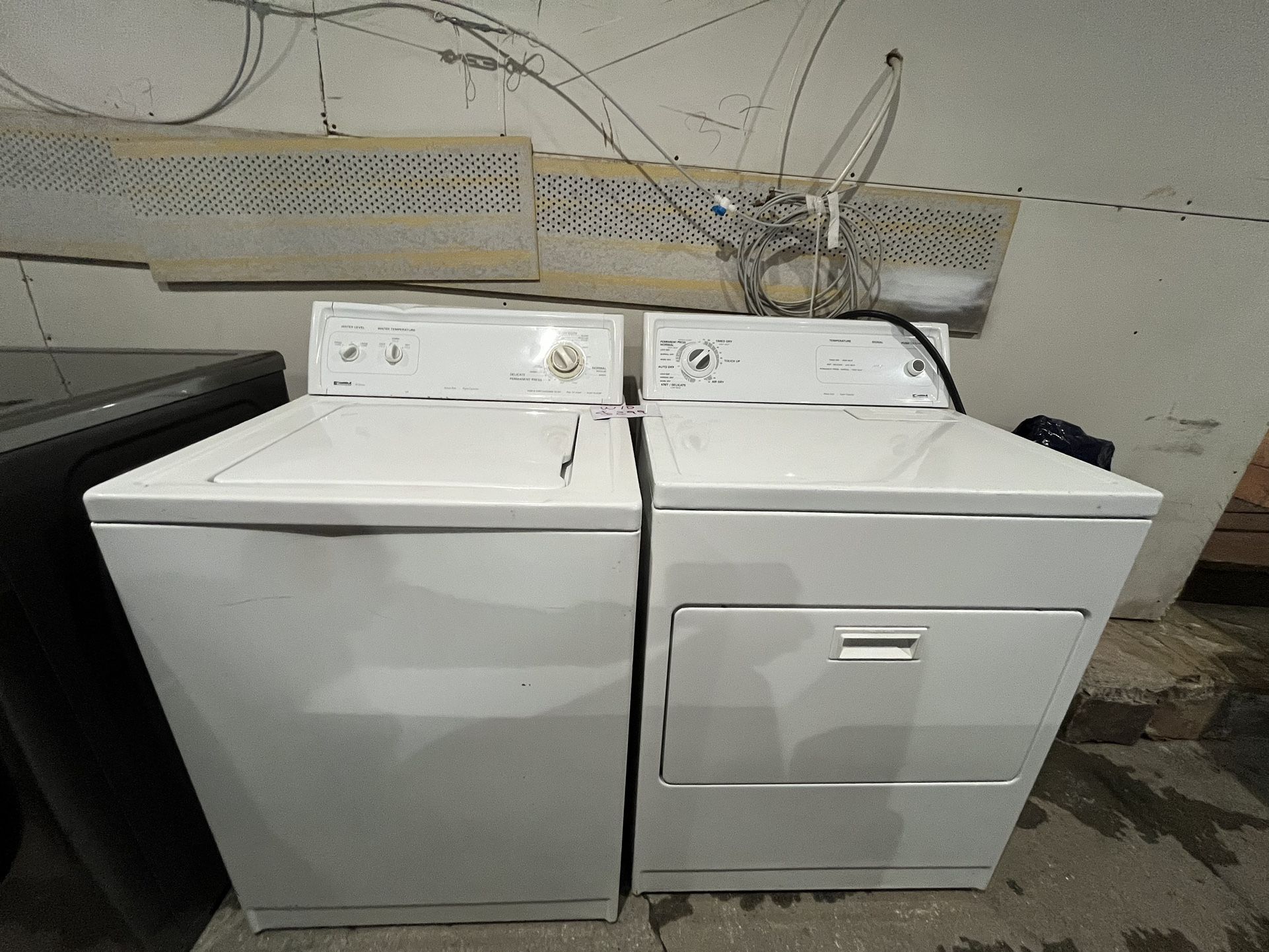 White Kenmore Washer And Dryer Electric