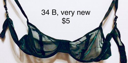 Christmas clothing 34B