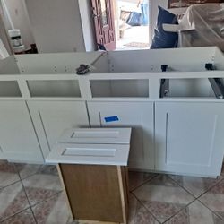 Kitchen Cabinets 