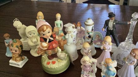Figurines