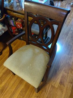 Solid And Sturdy Wood Dining Table Chairs