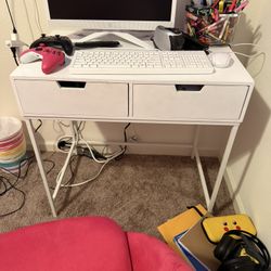 White Desk 