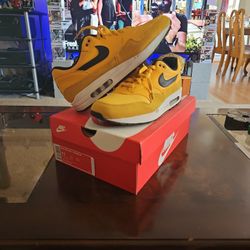 Nike Air Max I 1 Premium Size 11 Gold