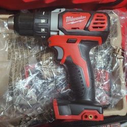 Milwaukee M18 Drill Driver New