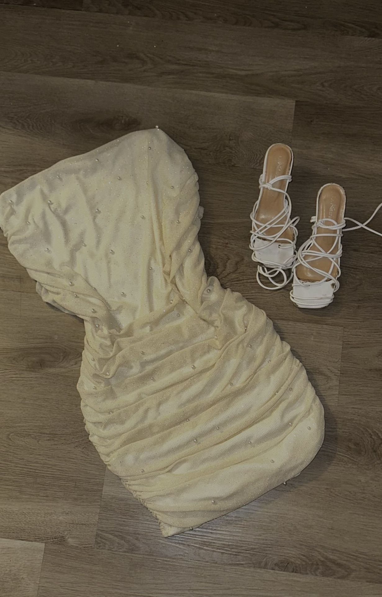 White Cream Pearl BodyCon Dress🤩