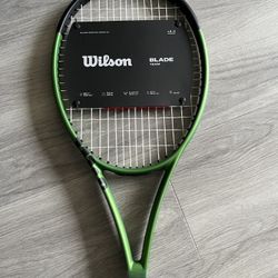 Wilson blade Team V8 Tennis Racket