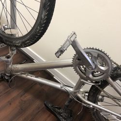 Trek Mountain Bike (needs One Break Cable) (for Someone Around  5’5”-5’7” )