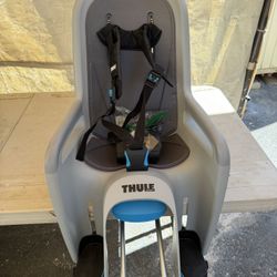 Thule RideAlong Bike Seat in Light Gray - Child Bike Seat with Safety Features Thule RideAlong Bike Seat in Light Gray - Child Bike Seat with Safety F
