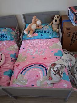 Toddler bed