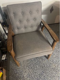 Gray chair (free)