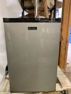 Mini fridge