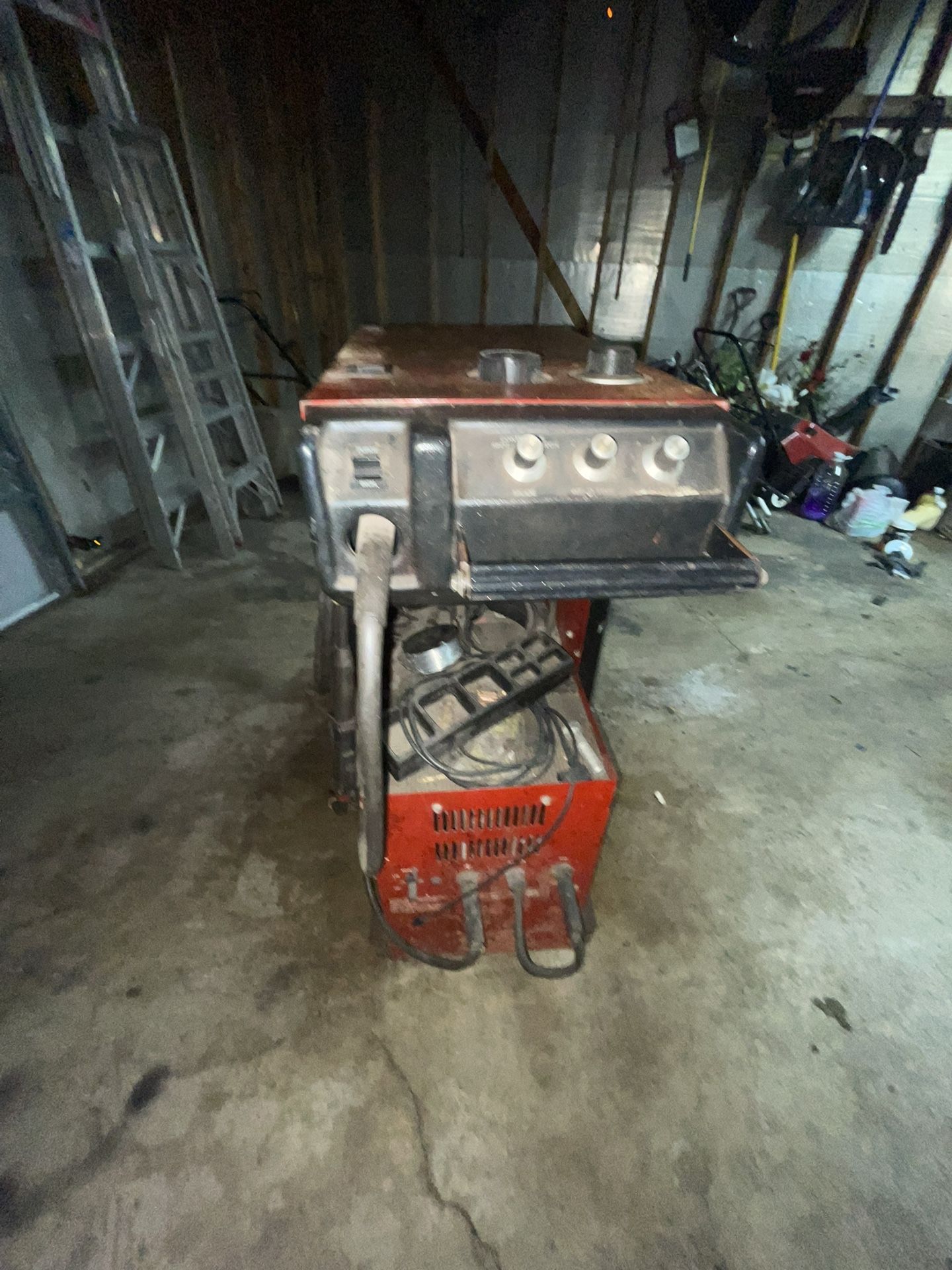 WELDER