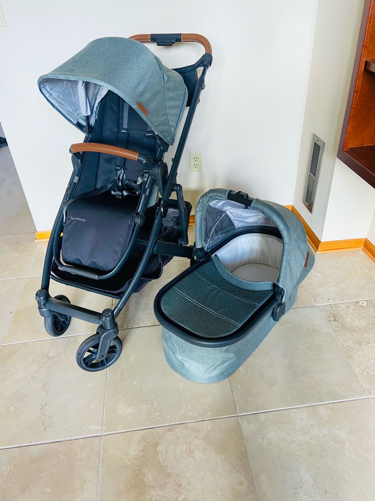 Uppababy V2 Cruz Stroller with Bassinet light green