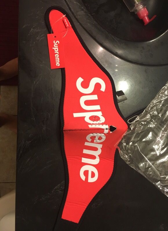 AUTHENTIC SUPREME FACE MASK for Sale in Lowell, MA - OfferUp
