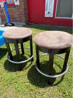 Swivel bar stools