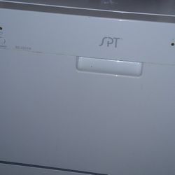 Miniature Dishwasher