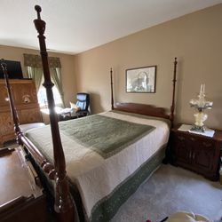 Cherry Wood Bedroom Set 