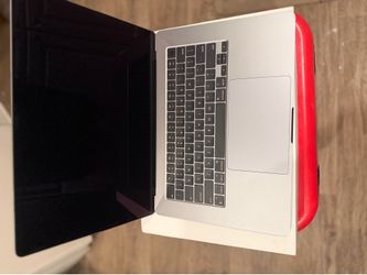MacBook Air 15-inch M2 24 gb ram 2tb storage