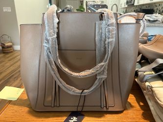 Izod tan tote bag