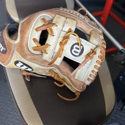 Wilson Baseball Glove