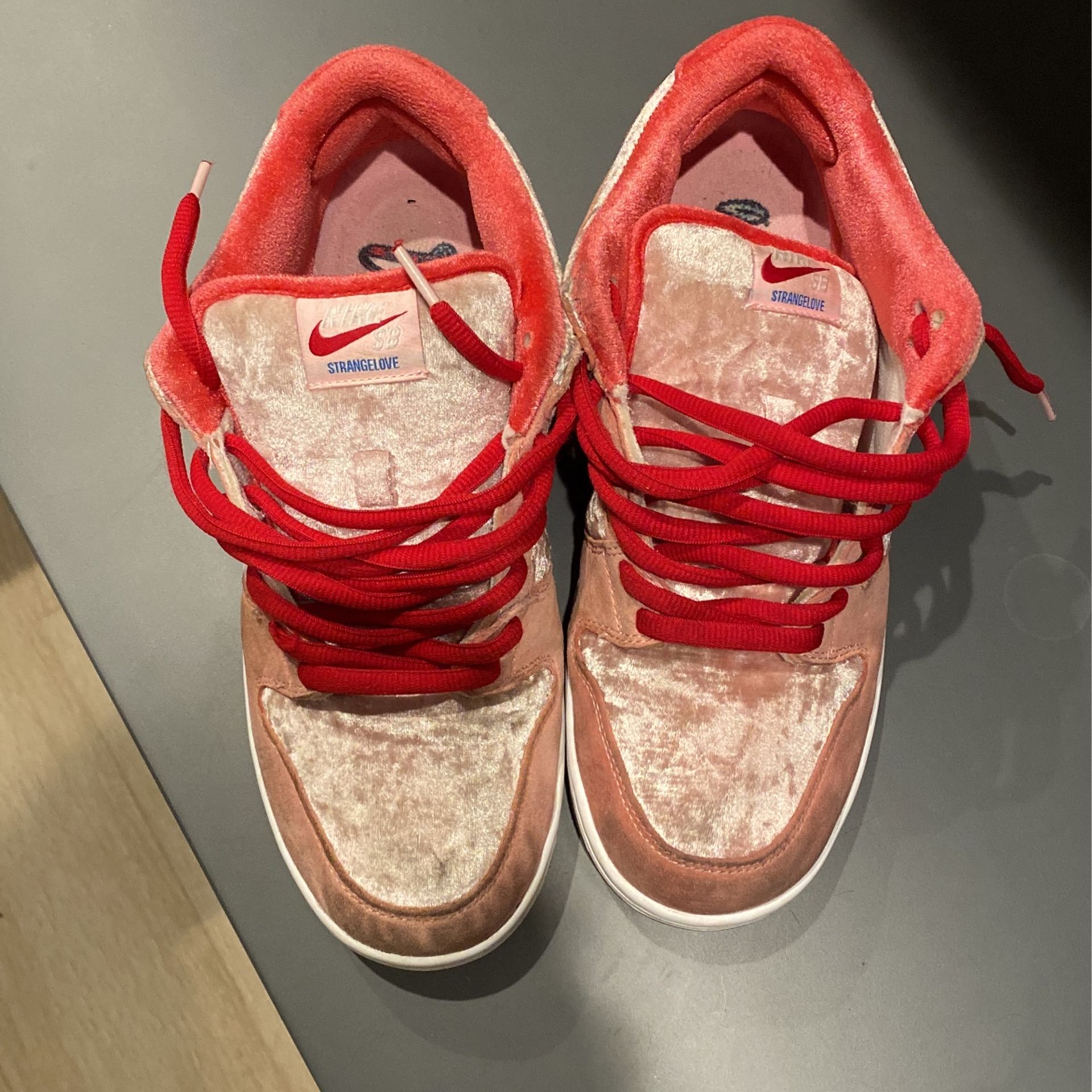 Size 11 Nike SB Dunk Low StrangeLove Skateboards