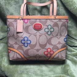 Coach Peyton Signature Logo Clover Mini Tote Bag.