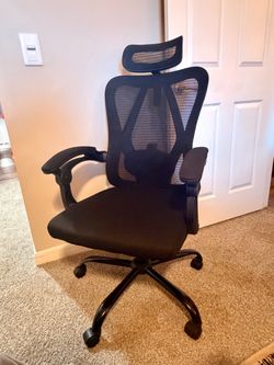 Black Mesh Office Chair