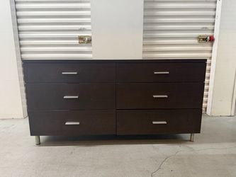 Dresser; 6 drawers