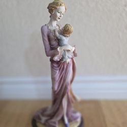 Lady Madona Statue - 14 Inches Tall