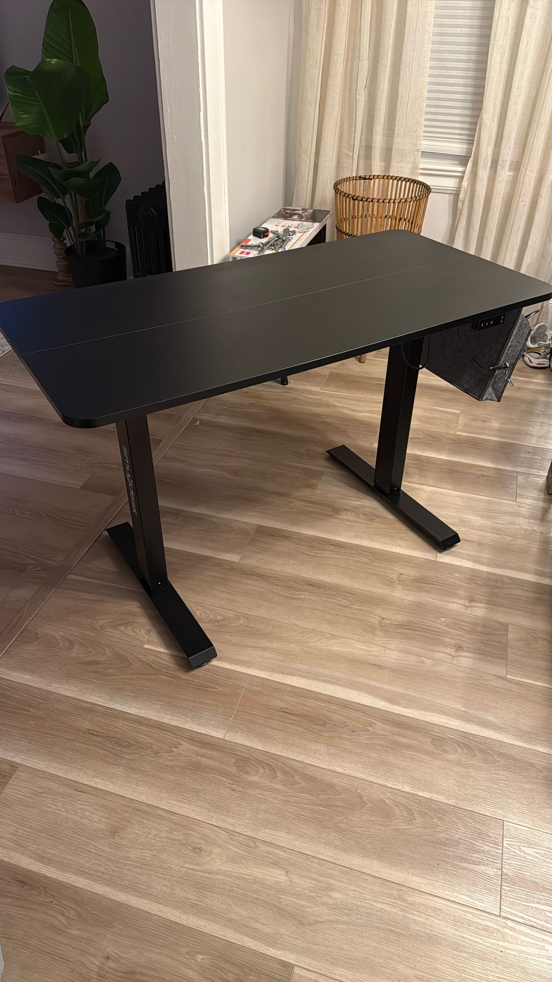 Standing Electronic Desk 47 Inches By 24 Inches