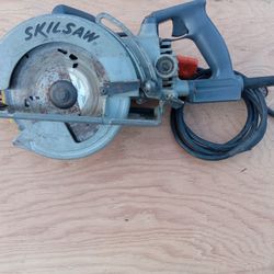 Skilsaw Wormdrive 15amp Circular Saw (Model SDH77)