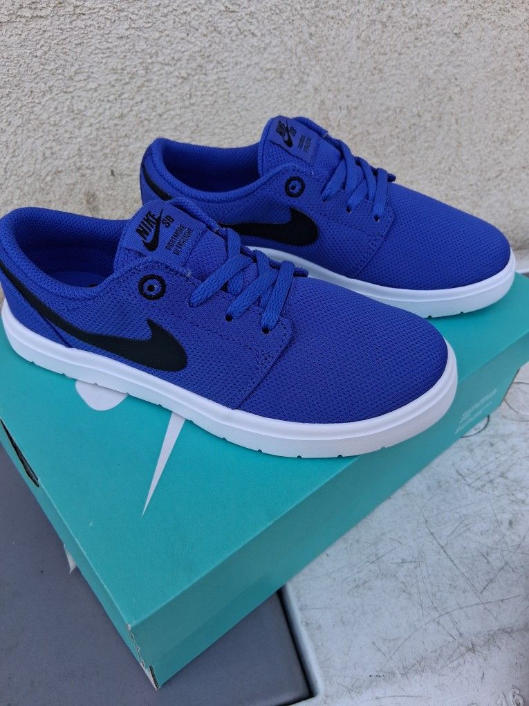 Nike De Niño Size 1Y