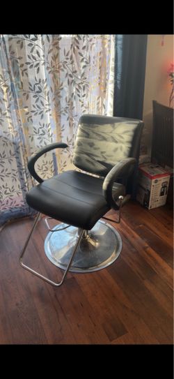 Black Hydraulic Salon Barber Chair